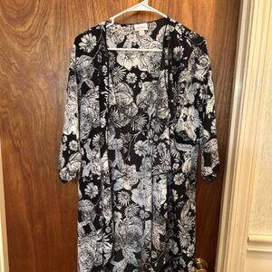 Black & White Floral Kimono Cardigan – Lightweight Open Front Layer Size M